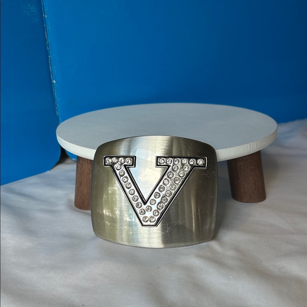 Silver Decorative V Accent belt buckle